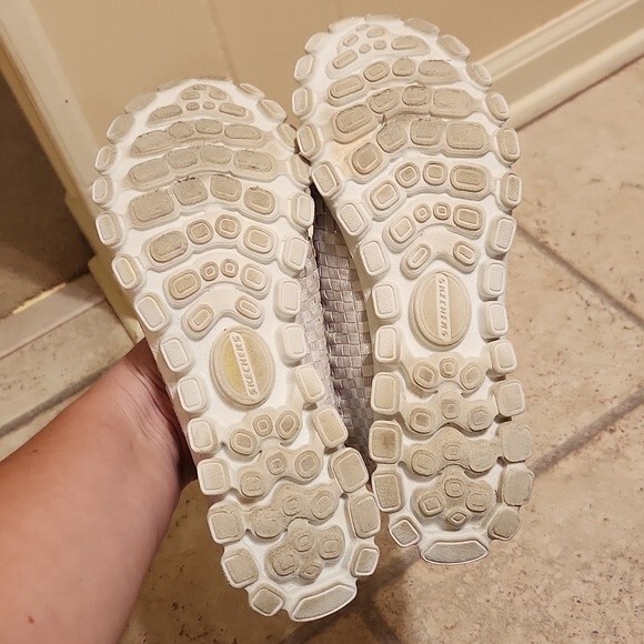 Skechers Women's Iridescent White Sneakers Size 8.5 - Picture 8 of 8